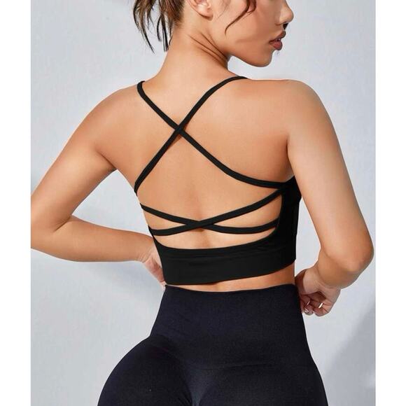 BLACK YOGA CRISS CROSS BACK SPORTS BRA-SEXY & COMFORTABLE! BNWOT - Picture 1 of 6